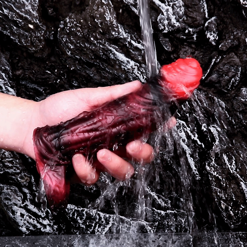 Kavan Crimson Cock Sleeve – Stretchable, Lifelike, Intense