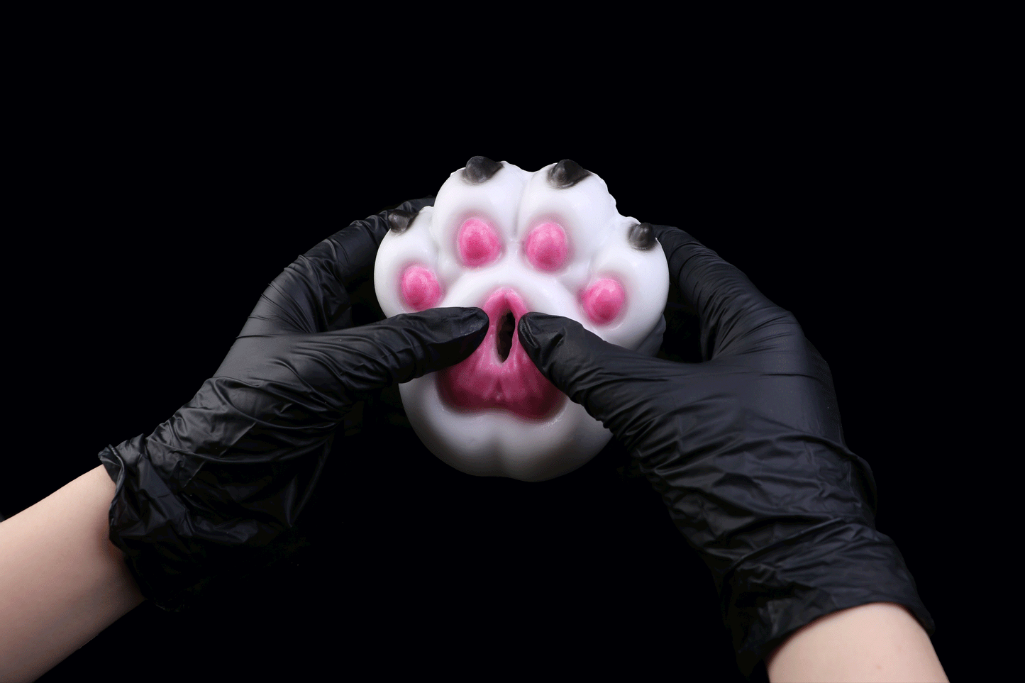 🐺 Arctic Wolf Paw Pocket Pussy – Platinum Silicone Masturbator