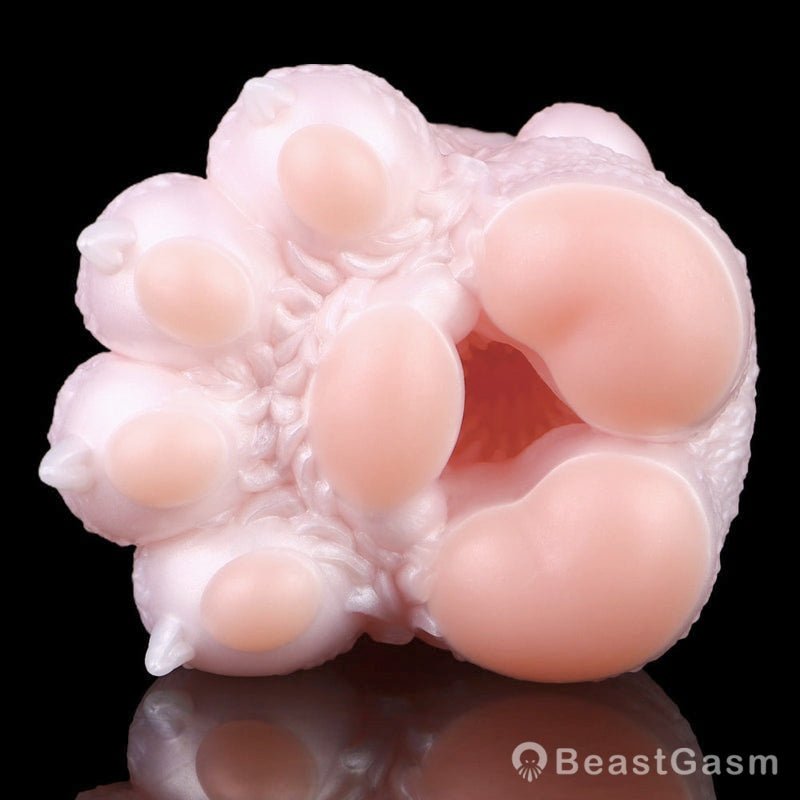 🐻 Bear Paw Masturbator – Tight, Soft, Totally Dangerous - BeastGasm
