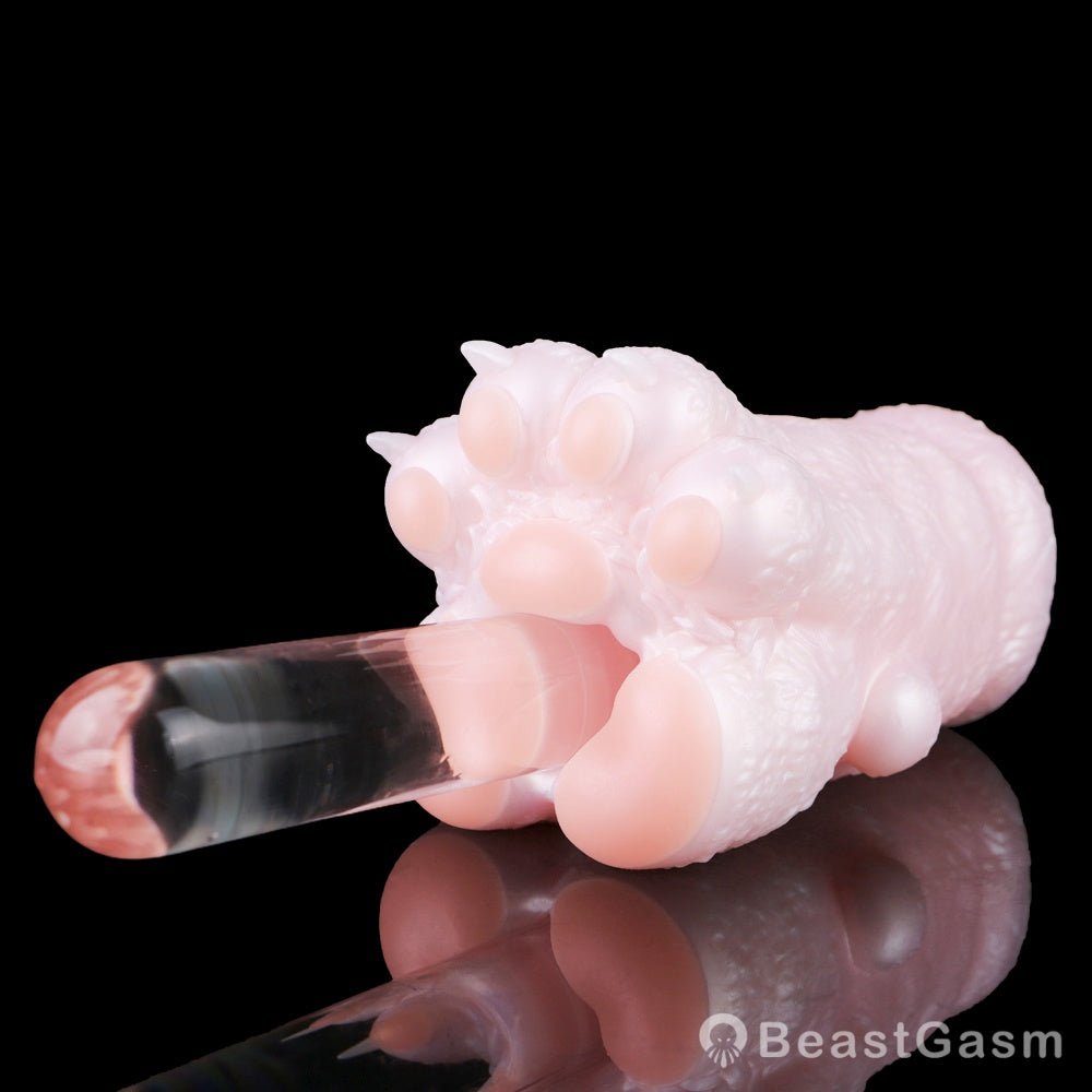 🐻 Bear Paw Masturbator – Tight, Soft, Totally Dangerous - BeastGasm