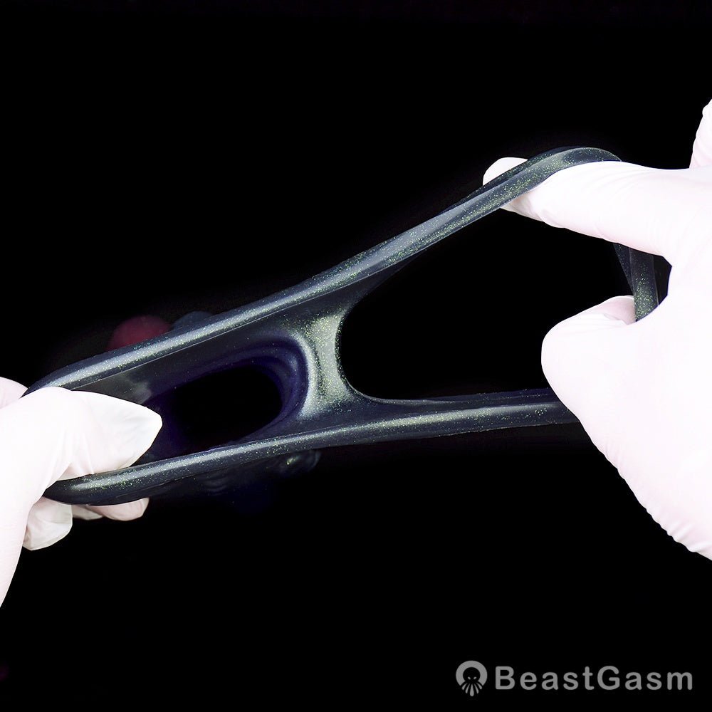 Black Knight Monster Penis Sleeve – Fantasy Spiked Cocksleeve 🏴‍☠️🔥 - BeastGasm