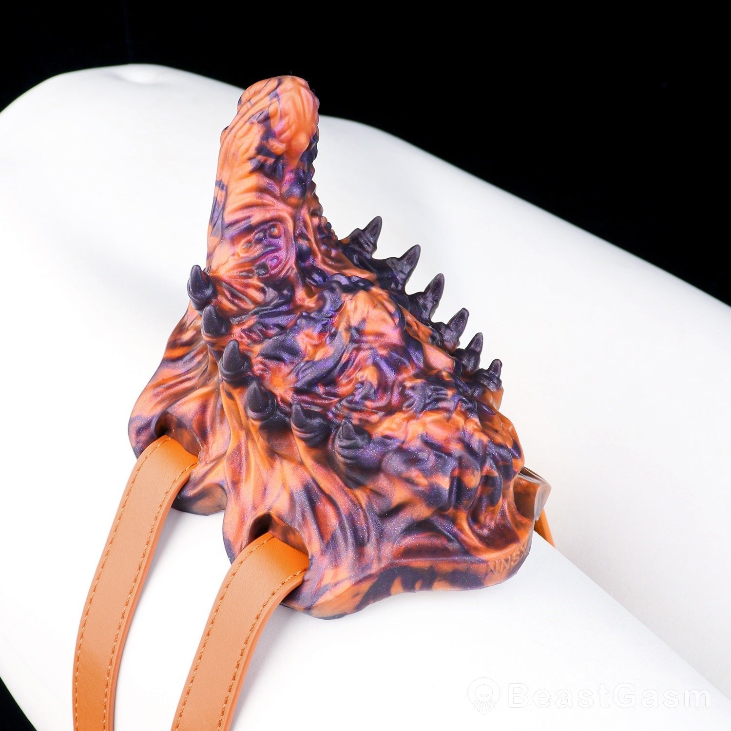 🫅🏼Broodhugger Queen Vyrana Wearable Grinding Sex Toy - BeastGasm