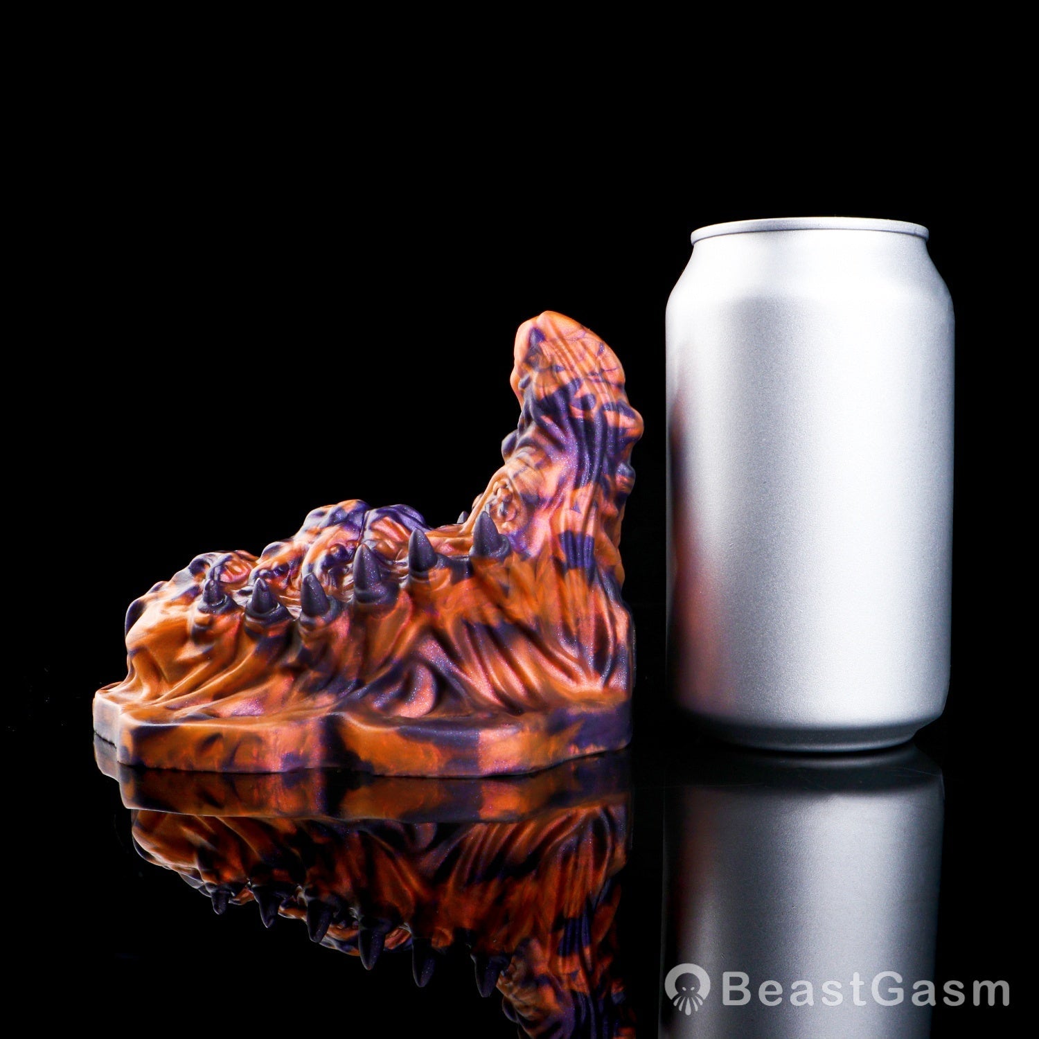 🫅🏼Broodhugger Queen Vyrana Wearable Grinding Sex Toy - BeastGasm