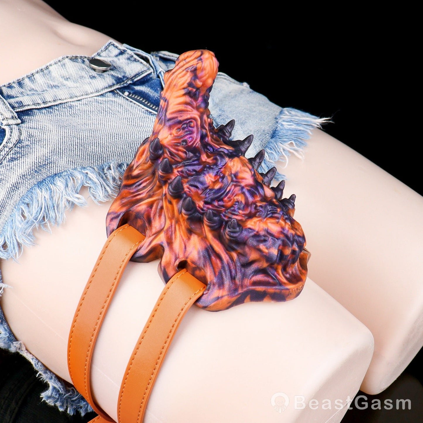 🫅🏼Broodhugger Queen Vyrana Wearable Grinding Sex Toy - BeastGasm