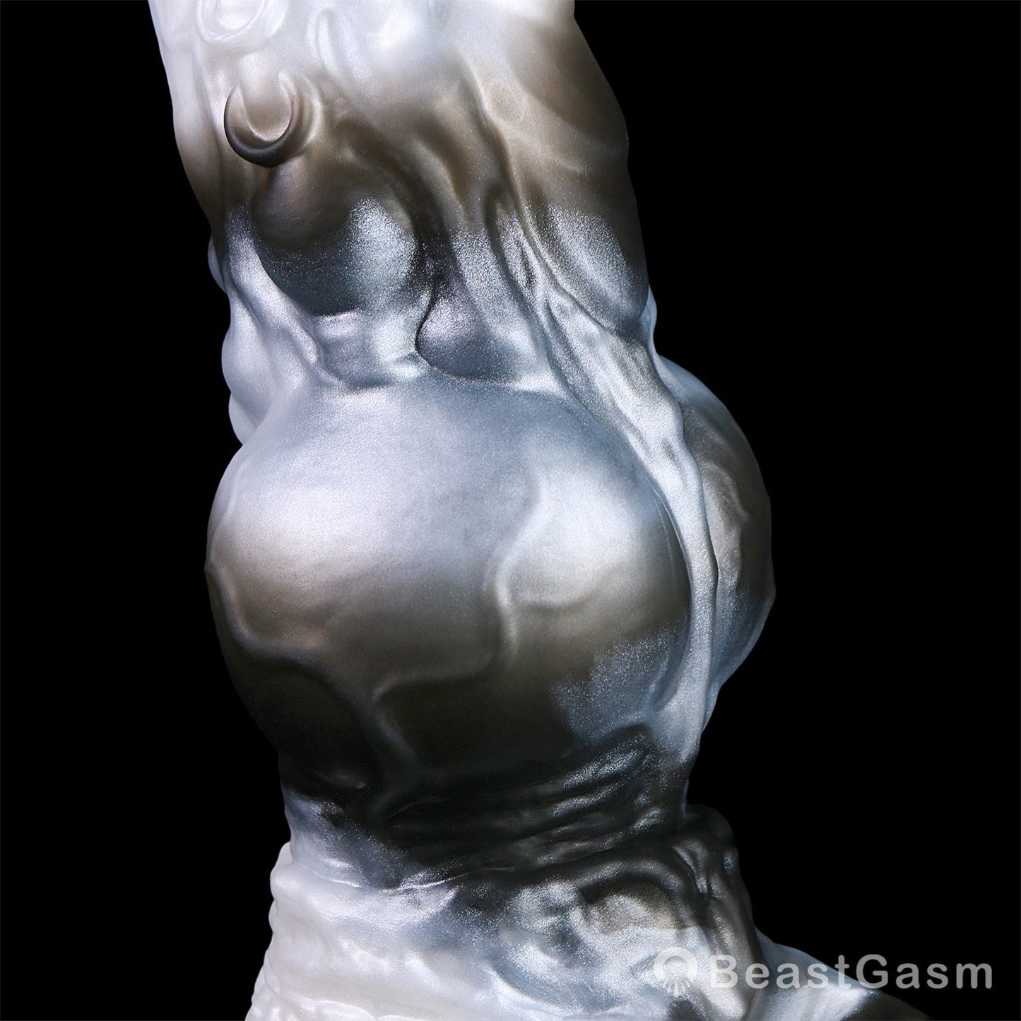 🐦‍🔥 Dragon Scale Fantasy Vibrating Wearable Penis Sleeve - BeastGasm