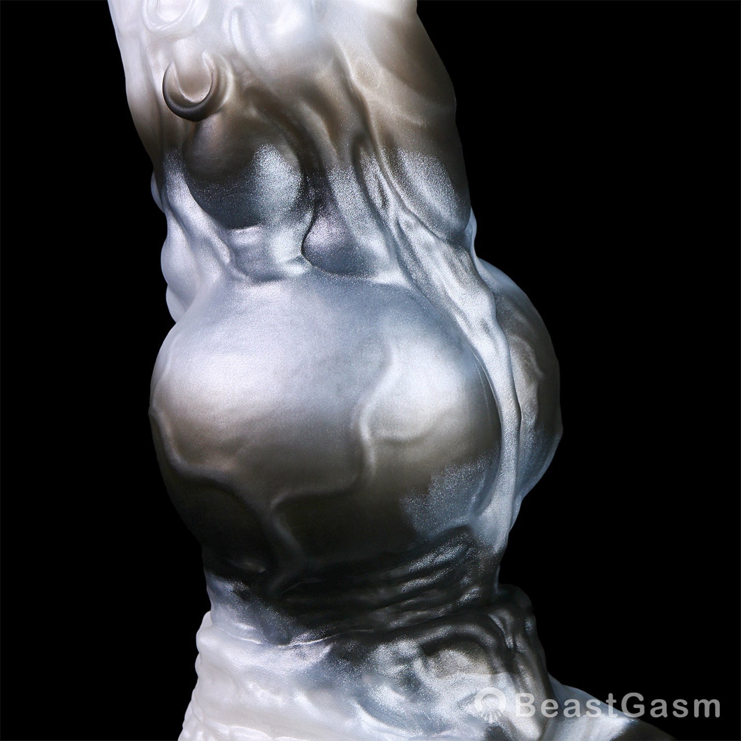 🐦‍🔥 Dragon Scale Fantasy Vibrating Wearable Penis Sleeve - BeastGasm