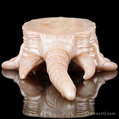 Facehugger Masturbator That Grips & Strokes - BeastGasm