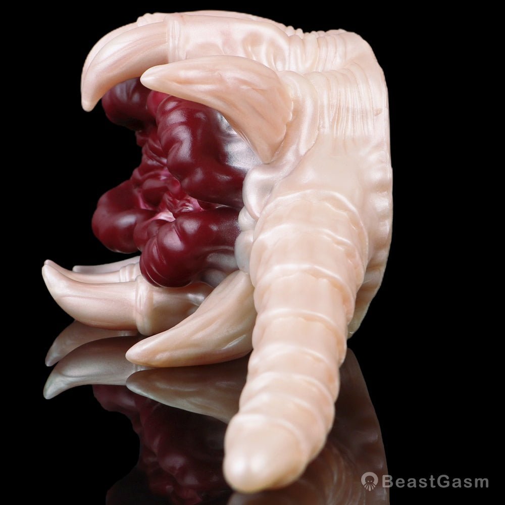Facehugger Masturbator That Grips & Strokes - BeastGasm