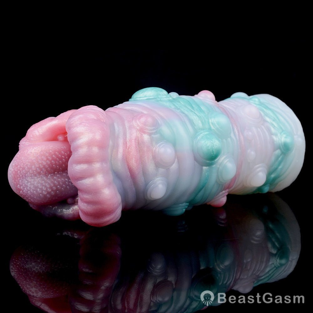 👅 Monster Oral Sex Pocket Pussy: Realistic Big Mouth Massager - BeastGasm