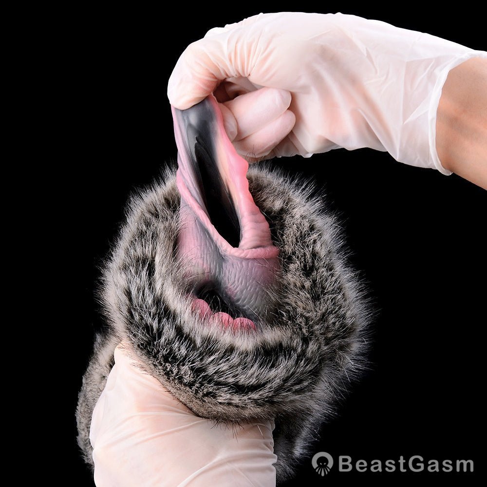 Moonlit Hunter Penetrable - BeastGasm