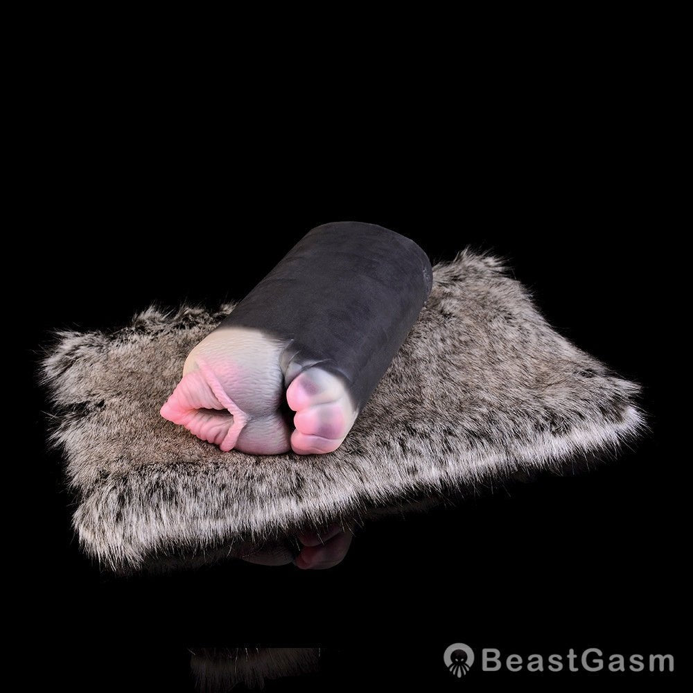 Moonlit Hunter Penetrable - BeastGasm